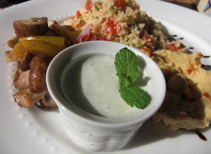 インドの味　ミント入りのヨーグルトソース