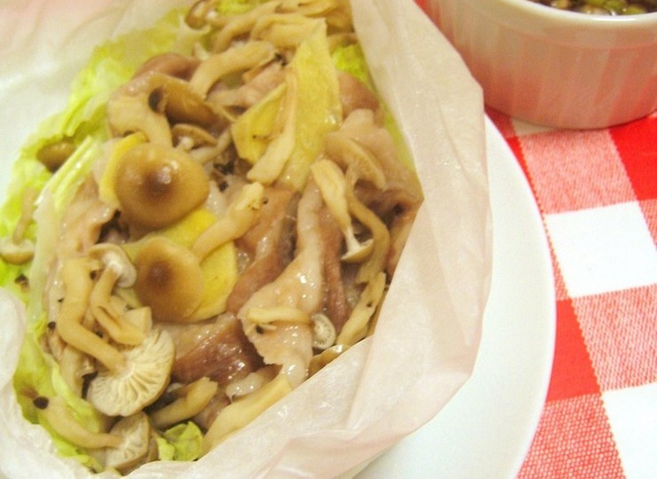 豚肉とキャベツのレンジ包み蒸し