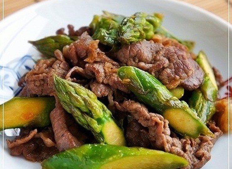 お弁当にもつまみにも アスパラ牛肉炒め