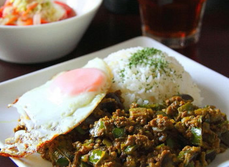 なすと挽肉のドライカレー