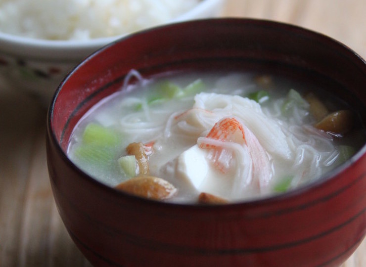 かに風味かまぼこの味噌汁