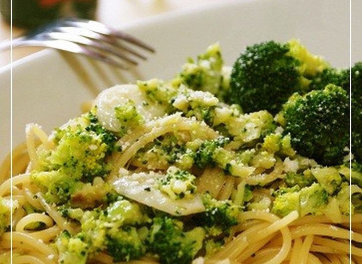 ブロッコリーのガーリックバター醤油パスタ