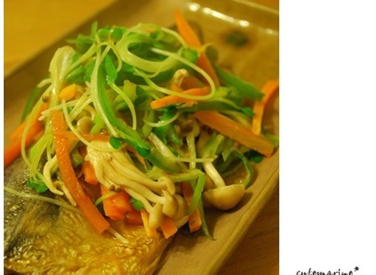 塩さばの野菜と一緒に蒸し焼き