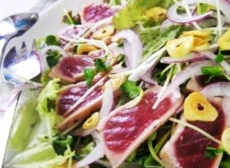 マグロのたたき風 ごちそうサラダ