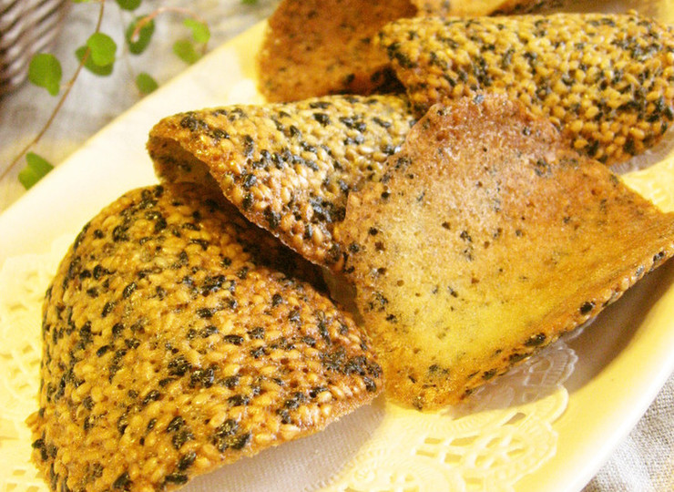 卵白でつくるごまのチュイール