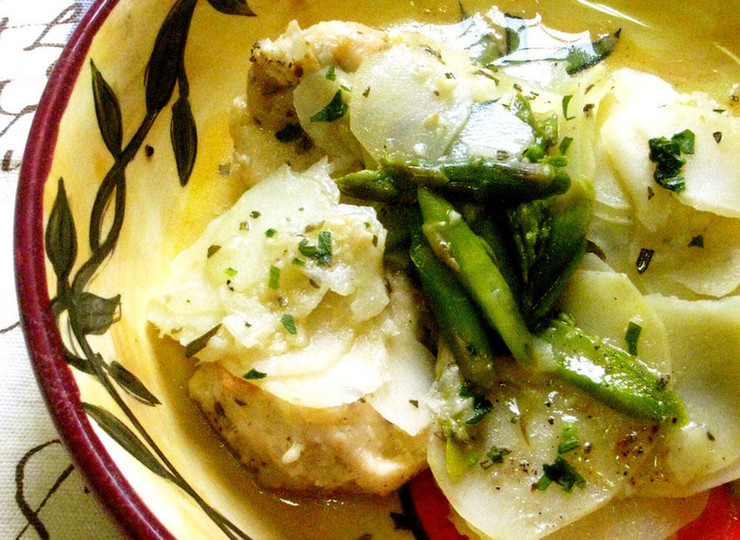 鶏肉のポテトとアスパラのスープ煮