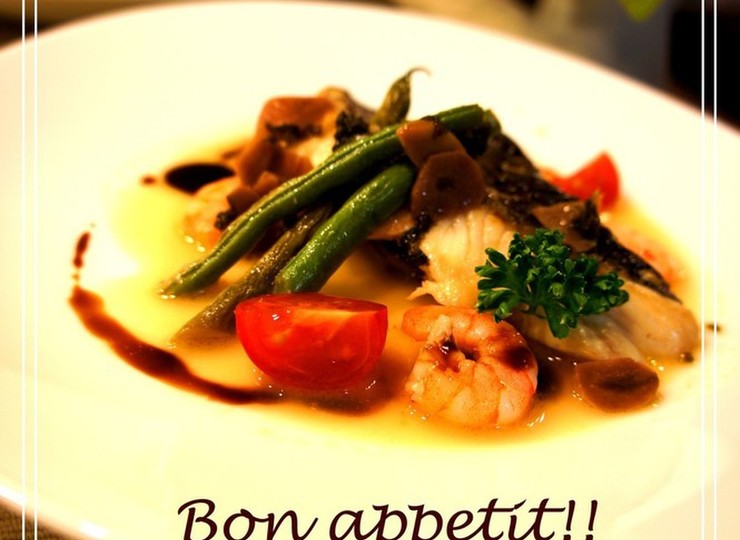 スズキのポアレ バルサミコ風味