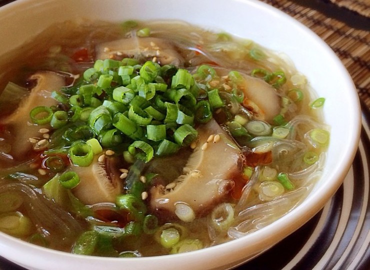 夜食にさっぱり春雨スープ