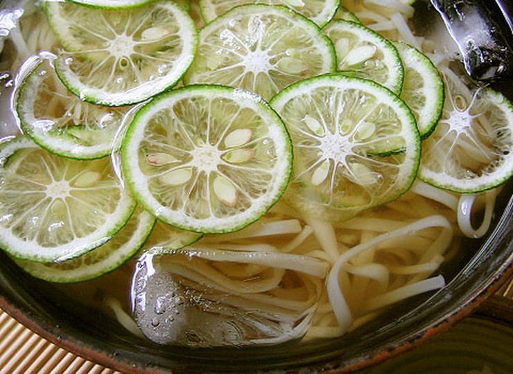 さっぱり爽やか すだちの冷やしうどん