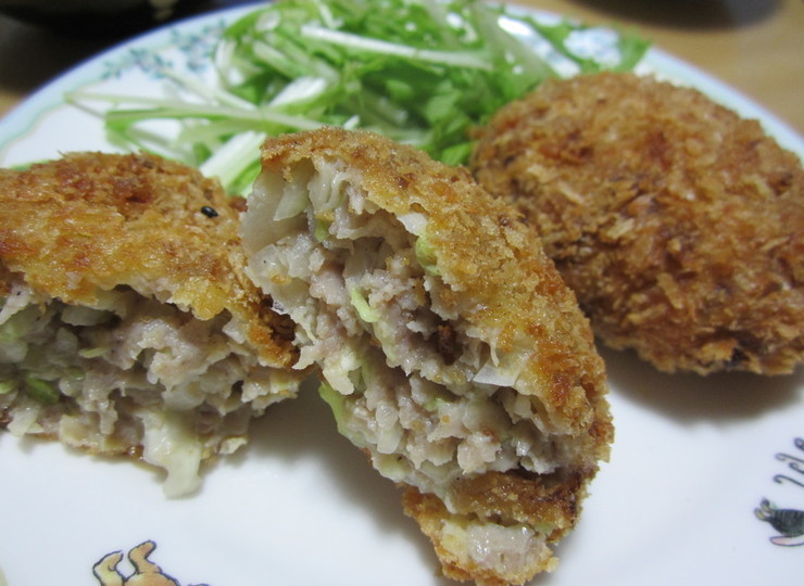 キャベツと玉ねぎたっぷりメンチカツ