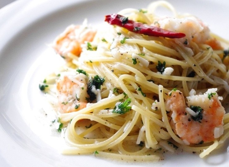 えびとパセリのパスタ