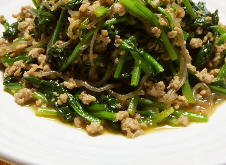 ほうれん草と豚ひき肉と糸こんにゃくの炒め物