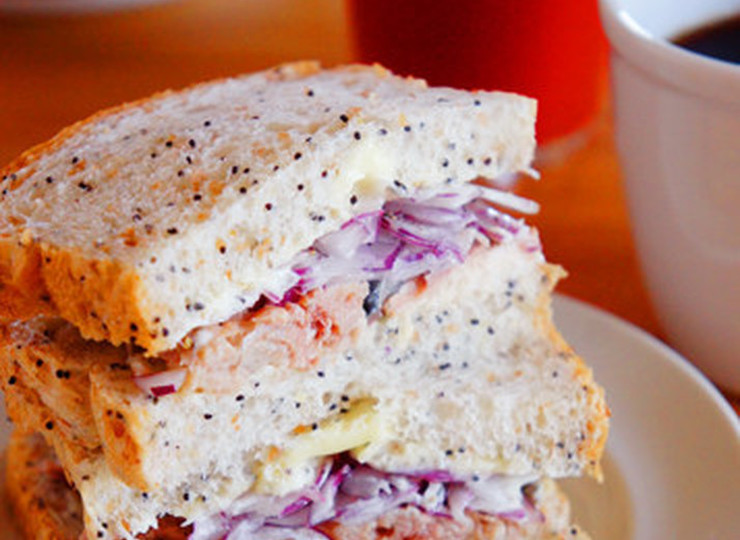 さば缶サンドイッチ