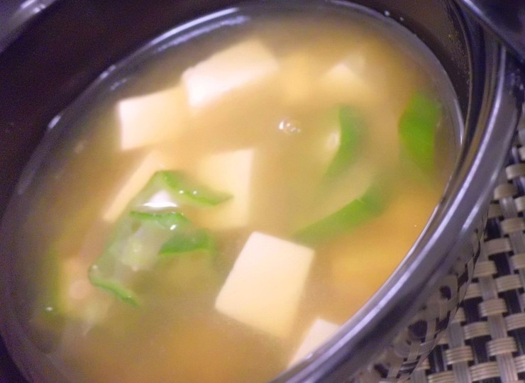 オクラと豆腐の味噌汁
