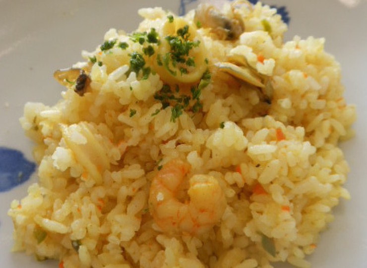 炊飯器でシーフードカレーピラフ