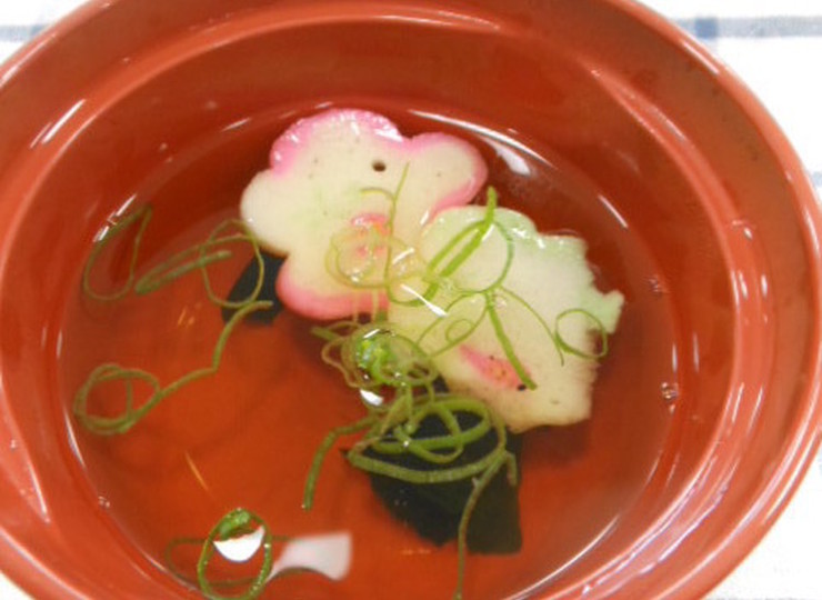 わかめと花麩の清汁