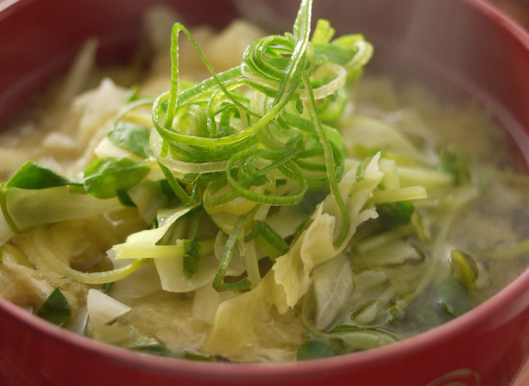 キャベツと豆苗のお味噌汁