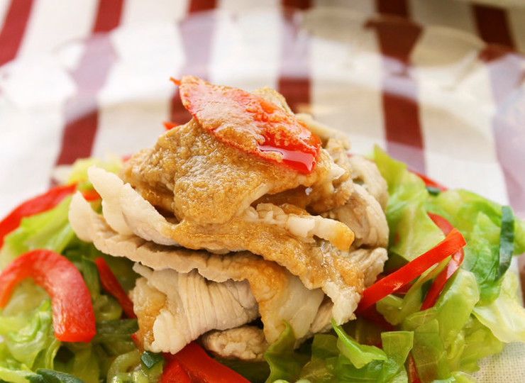 ゆで豚のごまだれかけ