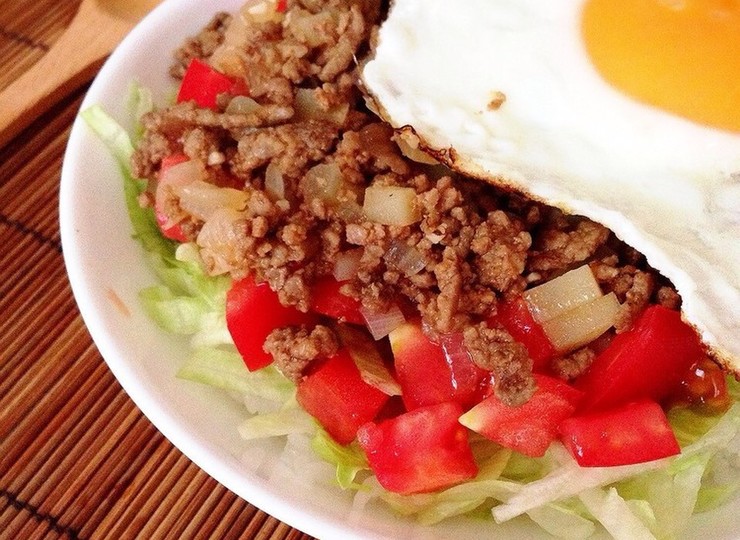 タコライス風 ひき肉とトマトのさっぱり丼