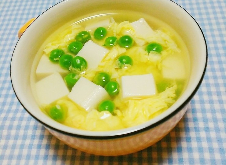 春色 グリンピースと豆腐のスープ