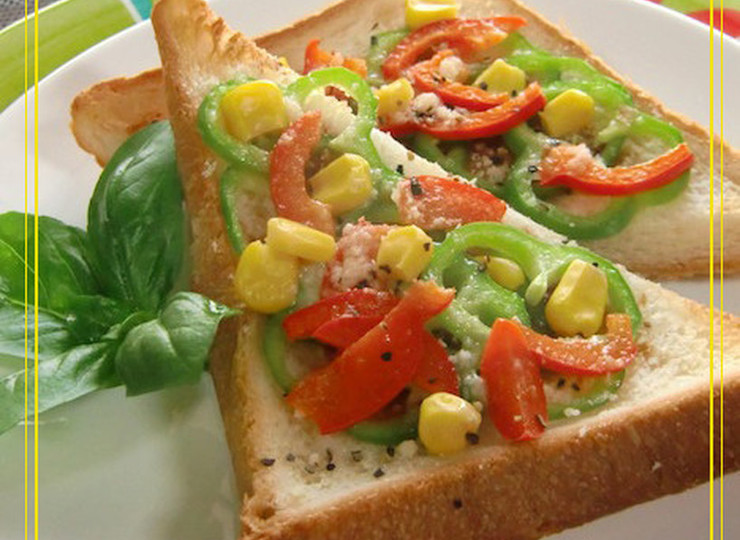 醤油ベース ピーマンとコーンのトースト