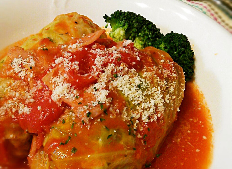 トマト缶でロールキャベツ