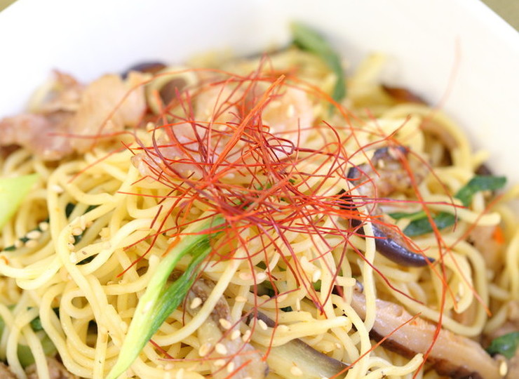 オイスター風味のピリ辛焼きそば