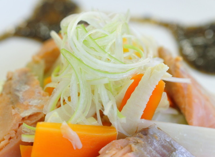 鮭とお野菜の蒸し物 すりごまソースで