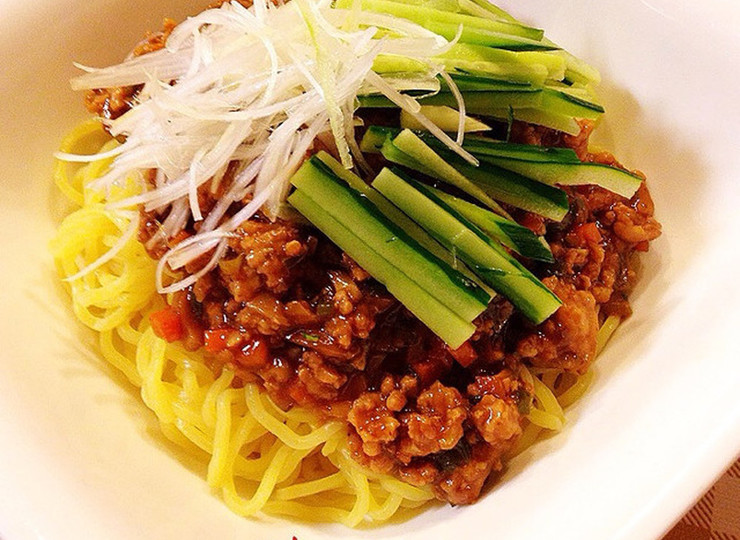 辛過ぎないマイルドなジャージャー麺