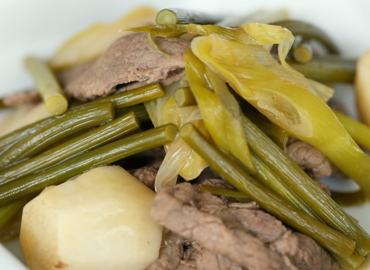 牛肉とにんにくの芽の甘辛煮