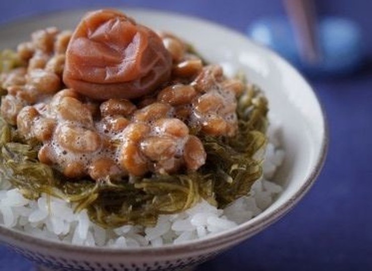 梅めかぶ納豆丼