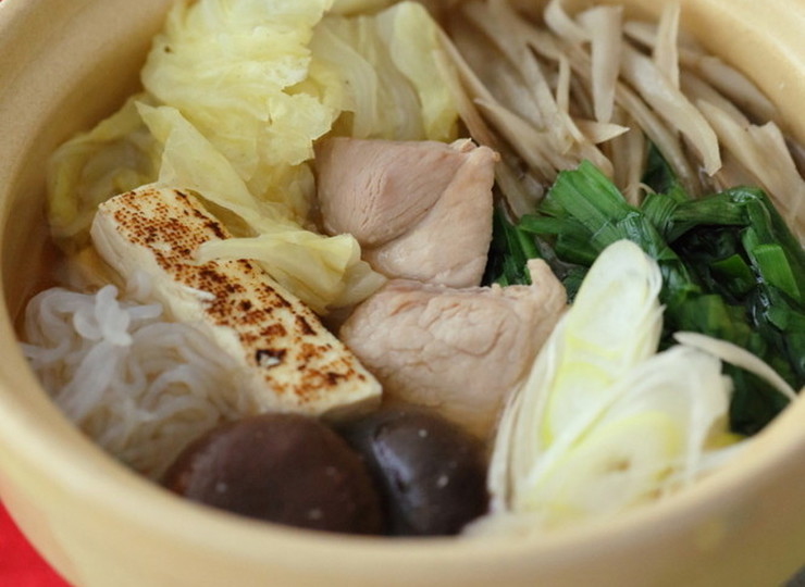 ごぼうたっぷり豚肉赤味噌鍋