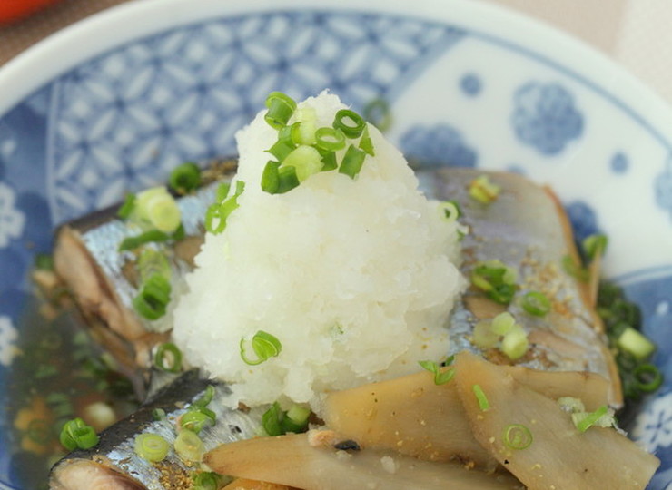 秋刀魚と根菜の含め煮おろし添え