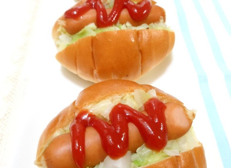 朝食にウインナーロール