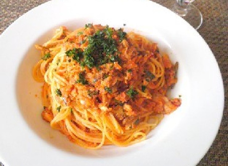 鰯のトマトソースパスタ