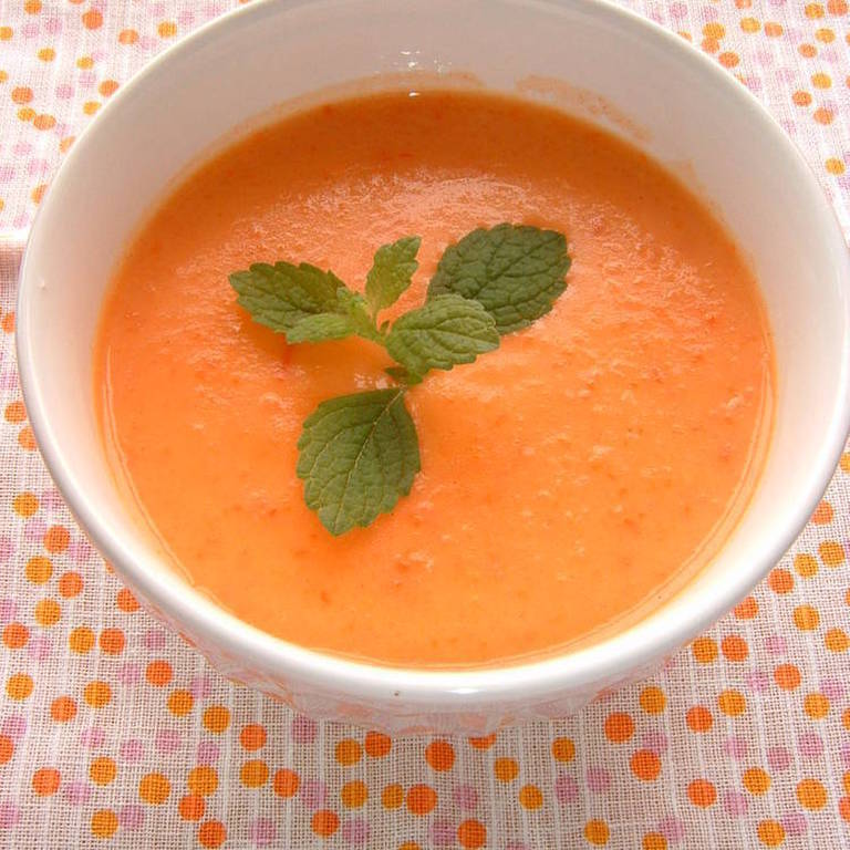 赤パプリカの冷製スープ