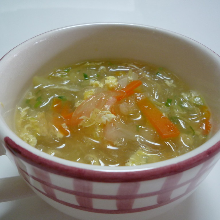 簡単 野菜たっぷり春雨スープ