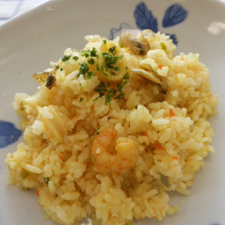 炊飯器でシーフードカレーピラフ