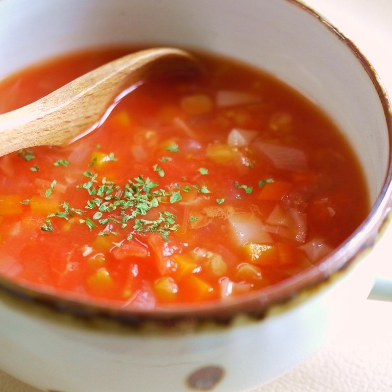 ほっこり レンズ豆と野菜のトマトスープ