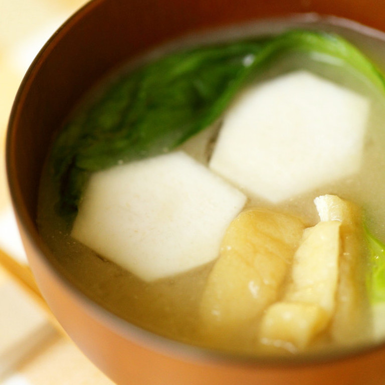 里芋と青梗菜の味噌汁