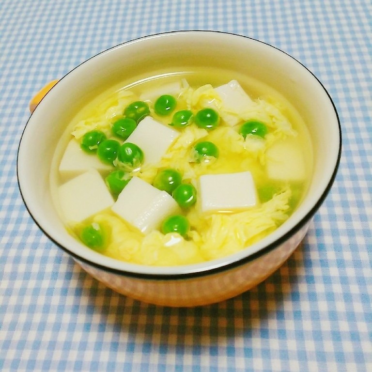 春色 グリンピースと豆腐のスープ