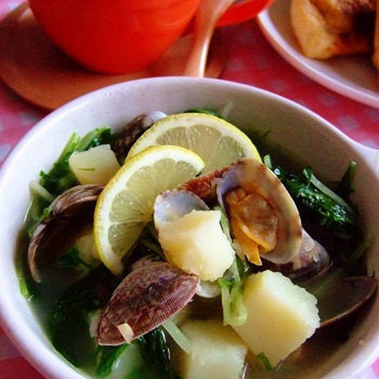 アサリと水菜とジャガイモのスープ