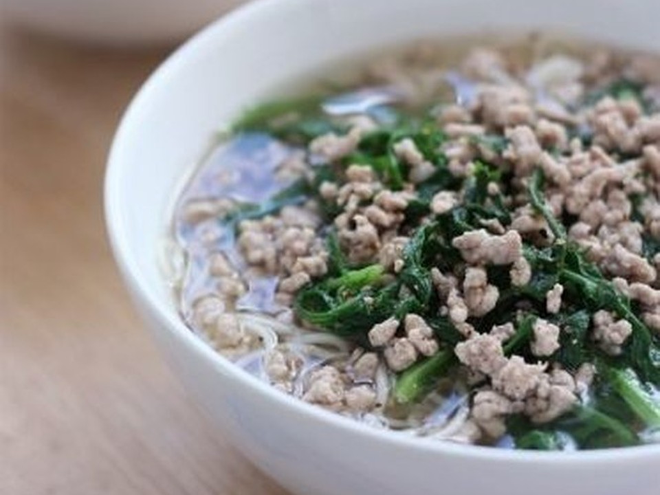 春菊たっぷりアジアンにゅうめん