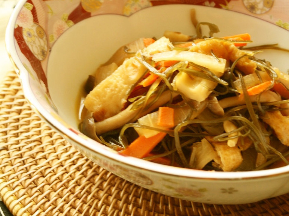 刻み昆布と野菜の煮物