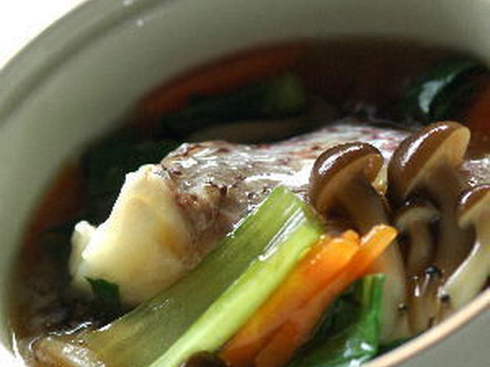 お祝いの日に おめで鯛酒蒸し