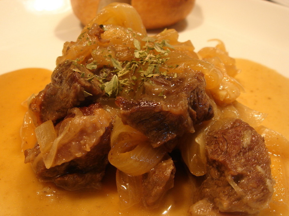 牛すね肉の白ワイン煮込み