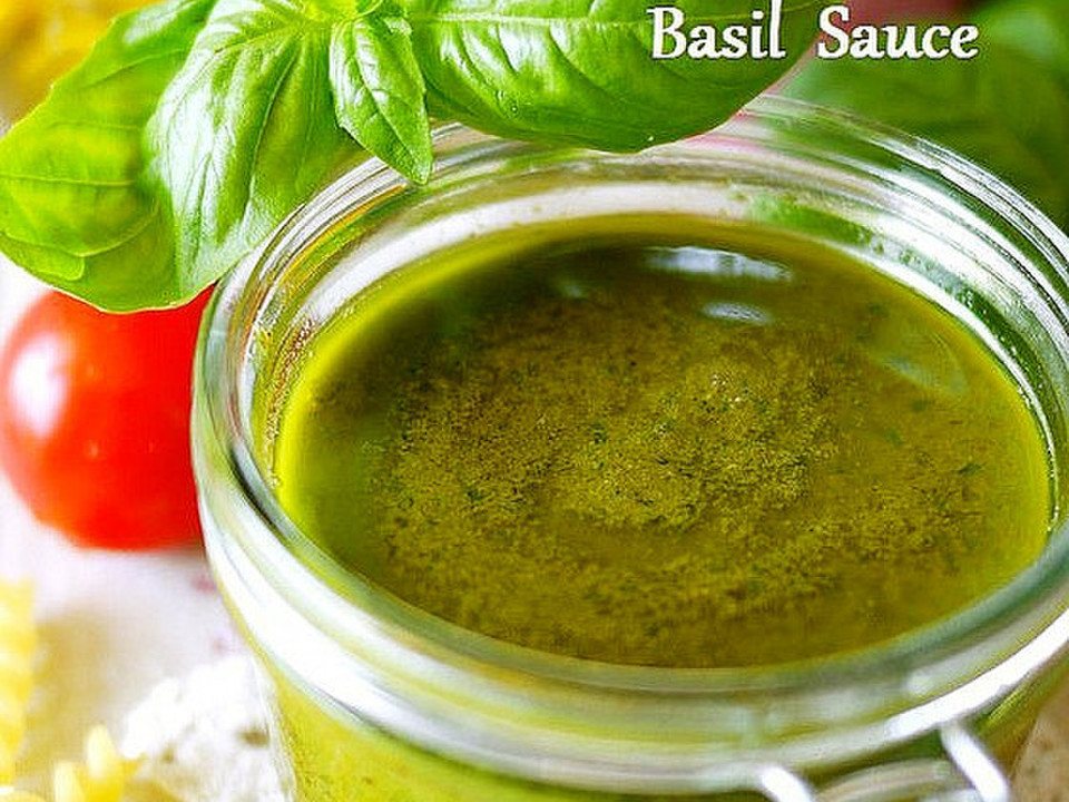 胡桃で手軽バジルソース（バジルペースト）