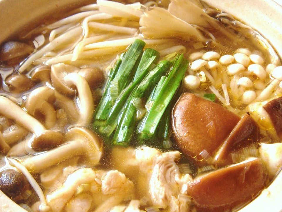 スープが美味しいきのこ鍋