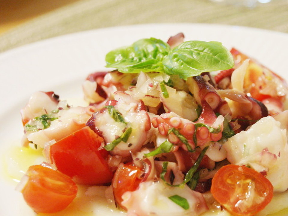 たことじゃがいものバジル風味マリネ