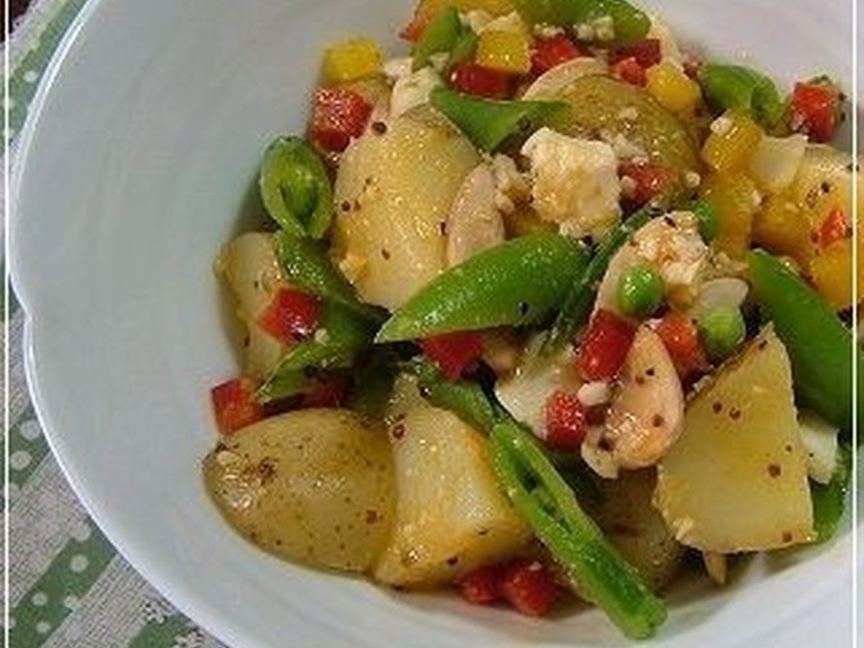 新じゃが　とろとろ卵のサラダ